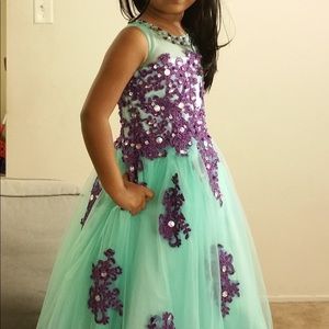 Kids flower dress 4t